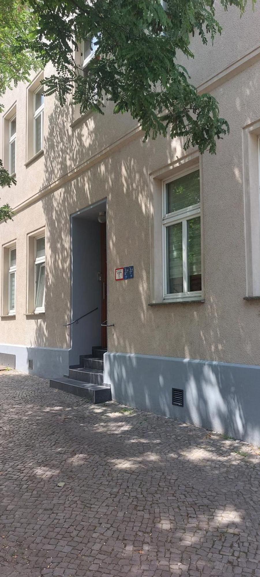 Ferienwohnung Am Bahnhof Bernburg Exterior foto